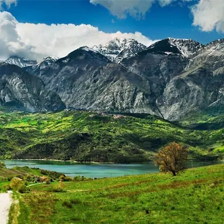 “ Fonte Del Borgo” *